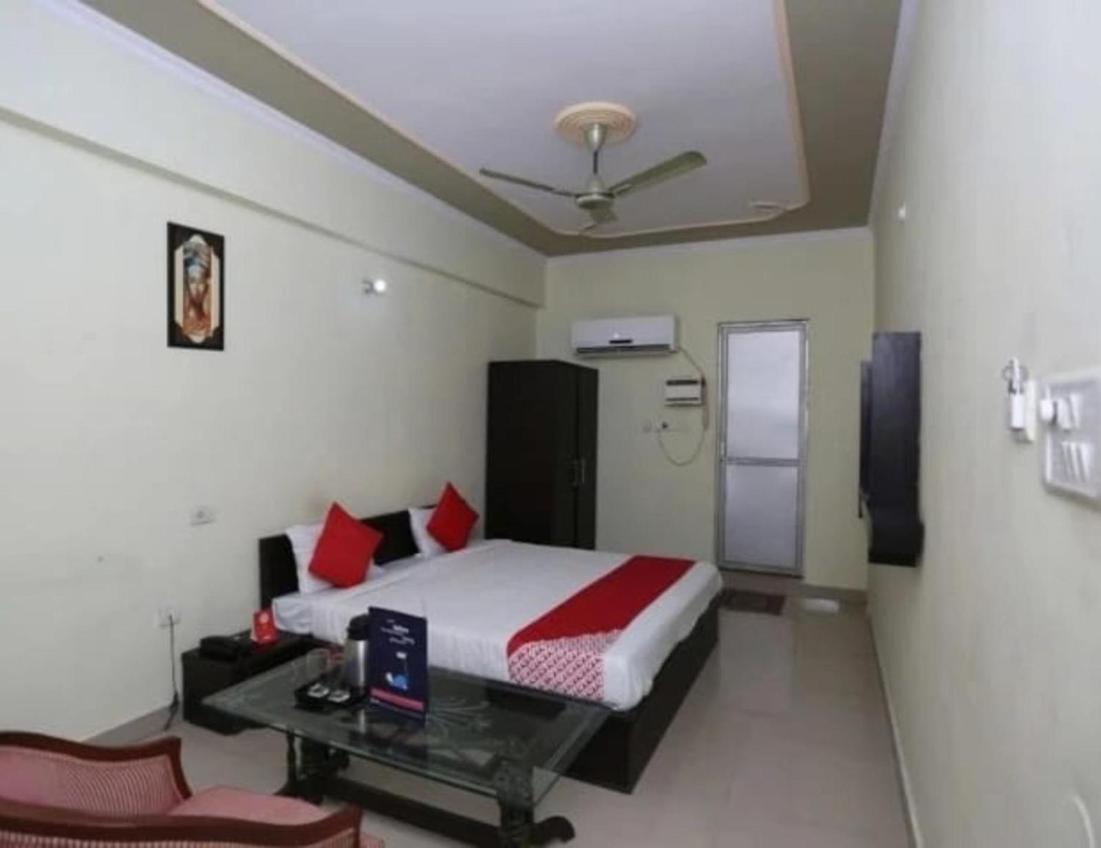 Hotel S K Palace Lucknow , Best Hotel In Lucknow , Hotel In Transport Nagar Lucknow ,Budget Hotels In 러크나우 외부 사진