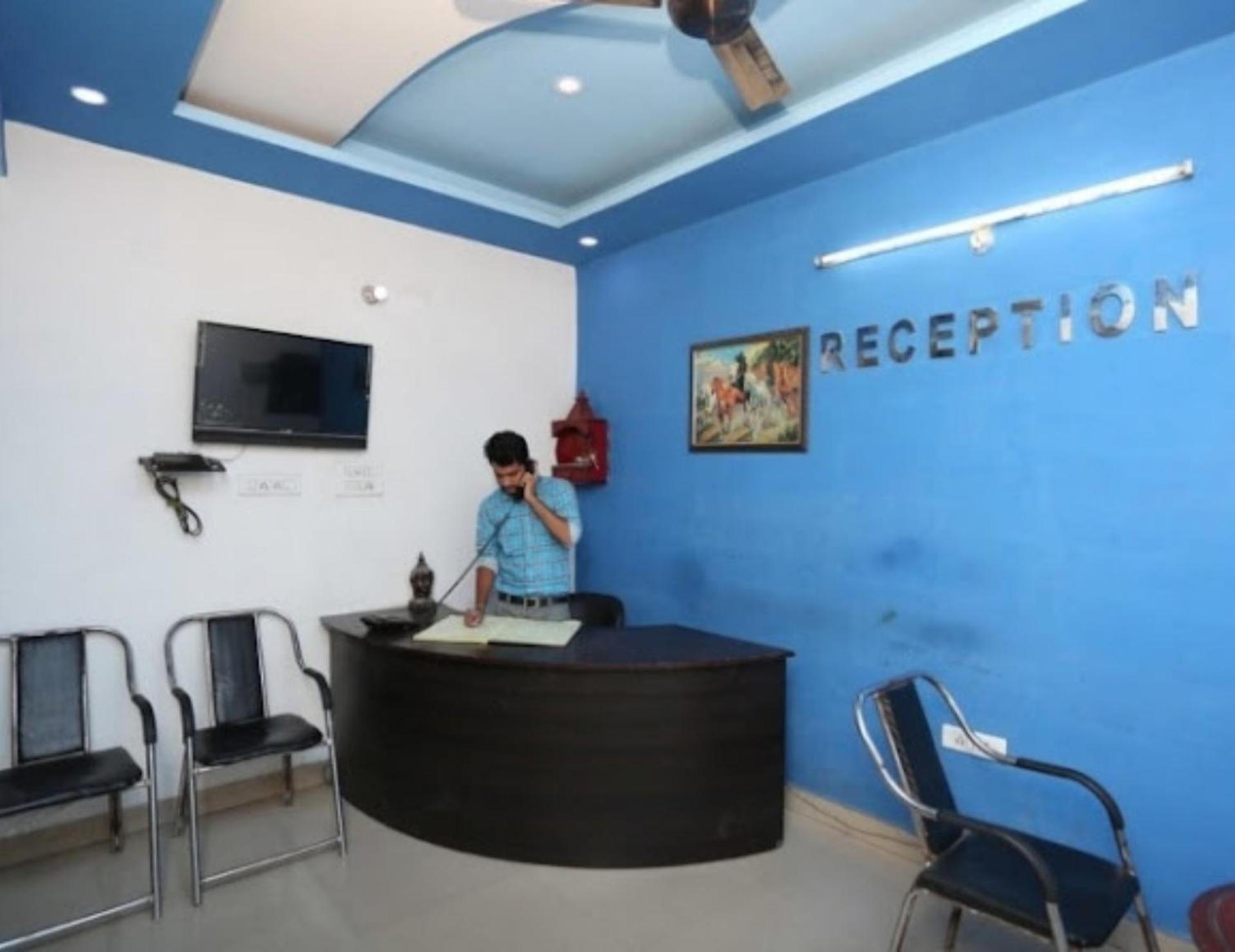 Hotel S K Palace Lucknow , Best Hotel In Lucknow , Hotel In Transport Nagar Lucknow ,Budget Hotels In 러크나우 외부 사진