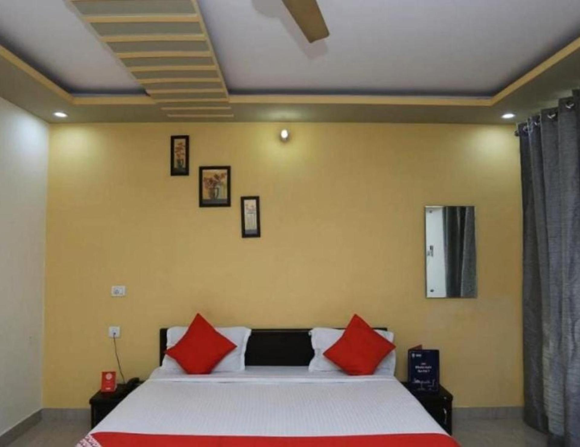 Hotel S K Palace Lucknow , Best Hotel In Lucknow , Hotel In Transport Nagar Lucknow ,Budget Hotels In 러크나우 외부 사진